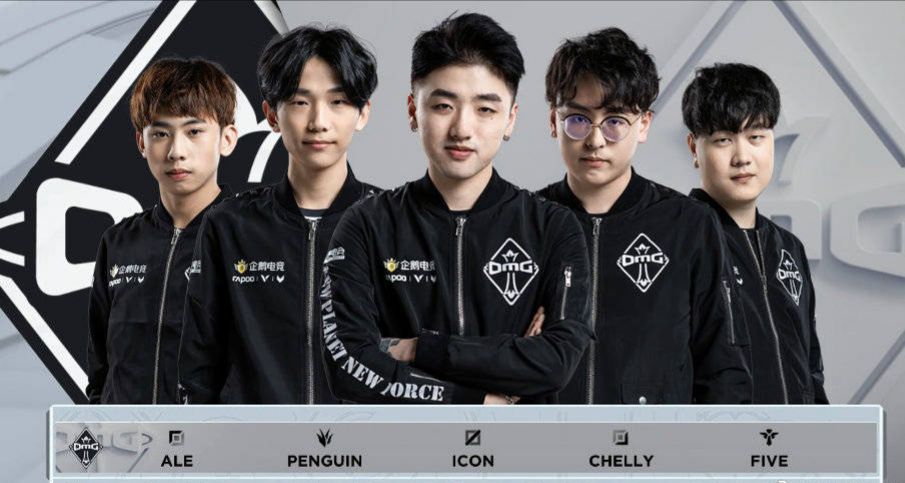 拍摄到现身 拍摄到现身