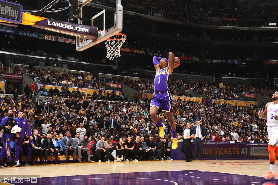 赛场呐喊 赛场呐喊