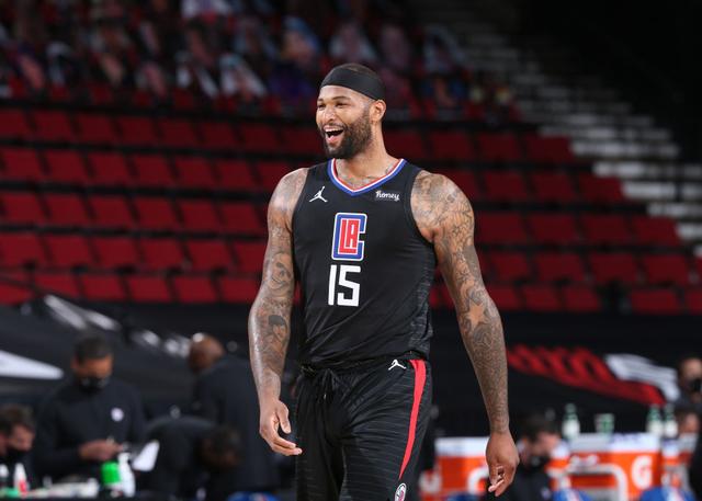 令球迷们对 令球迷们对